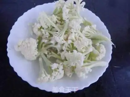 Make Tomato broccoli step 1