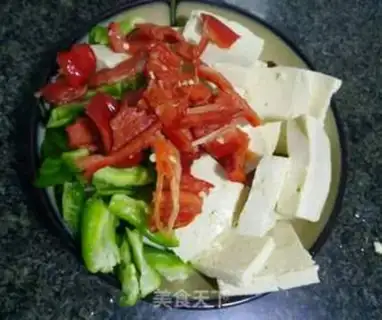 Make Fast-hand red tofu step 1