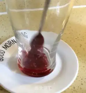 Make Strawberry milk ice step 0