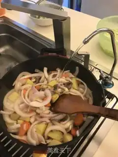 Make Seafood curry noodles step 12