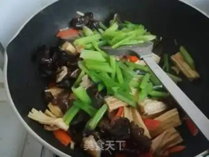 Make The celery and the wood step 11