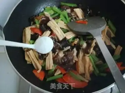 Make The celery and the wood step 12