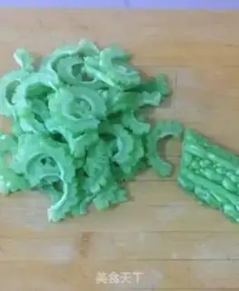 Make Bitter eggcake step 1