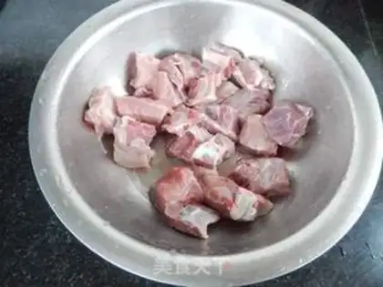 Make Home-cooked pan ribs step 0