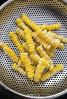 Make Ridiculous corn string step 4