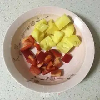 Make Pineapple shrimp step 0