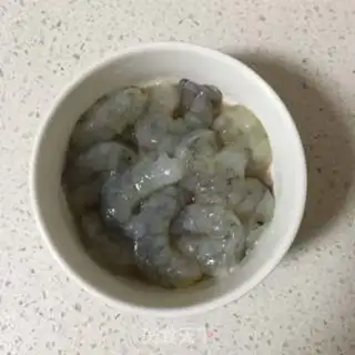 Make Pineapple shrimp step 1