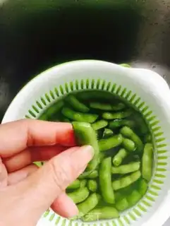 Make Salt-water beans step 0