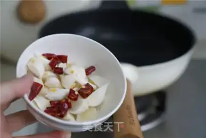Make Spicy garlic beans step 3