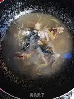 Make Fish head soup step 2