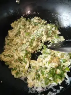 Make Chili fried eggs step 5