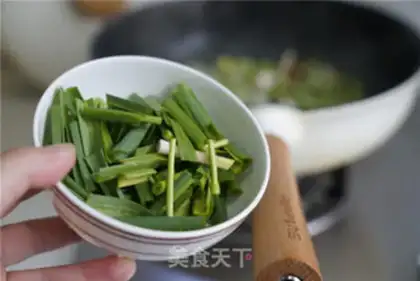 Make Spicy garlic beans step 6