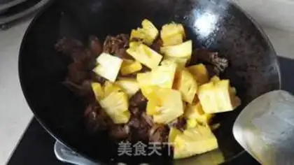 Make Pineapple duck step 7