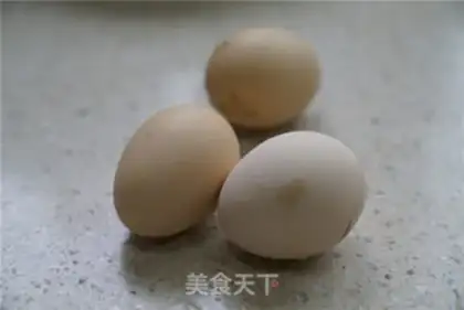 Make Meat sauce and eggs step 0