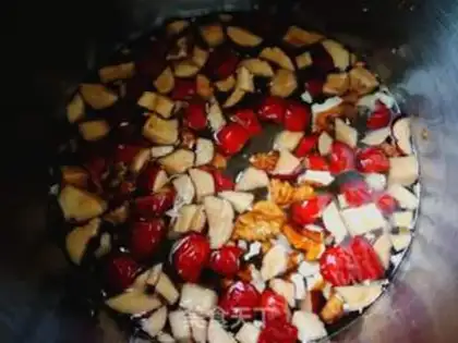 Make Peach walnut oatmeal step 4
