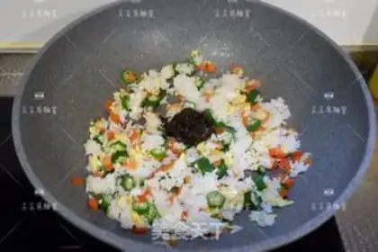 Make Olive omelet fried rice step 6