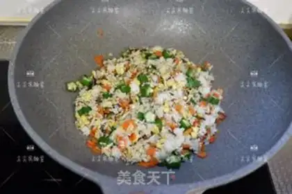 Make Olive omelet fried rice step 7