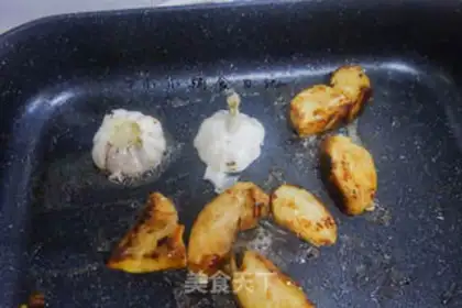 Make Garlic black pepper chicken chest step 11
