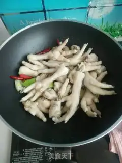 Make Spicy chicken claws step 6