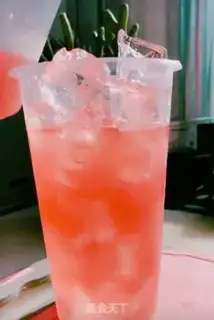 Make Pink summer watermelon juice step 1