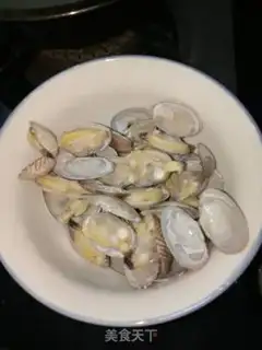 Make Pop clams step 1