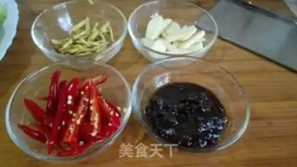 Make Weenie fried onions step 1