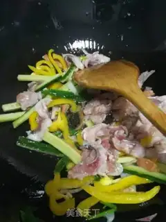 Make cucumber pretzels step 2