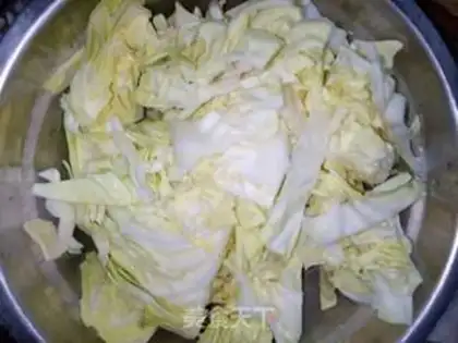 Make Soy sauce and cabbage step 0