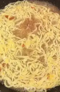 Make Tomato egg noodles step 7
