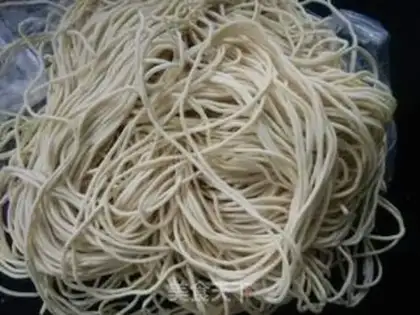 Make Hot dry noodles step 0