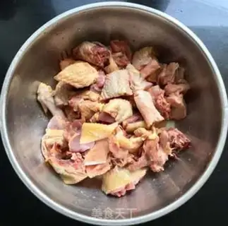 Make A big cock stew of potatoes step 0