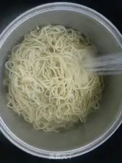 Make Hot dry noodles step 4