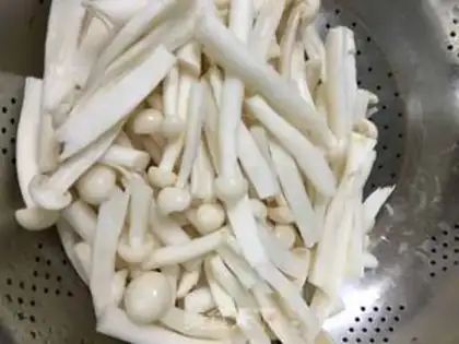 Make Salted eggs and yellow meat step 0