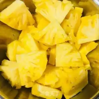 Make Sugar pineapple step 0