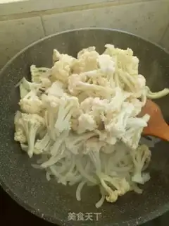 Make Tomato blossoms step 3