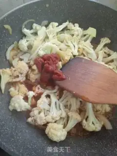 Make Tomato blossoms step 6