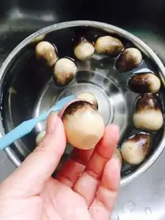 Make Frozen heart mushrooms step 0