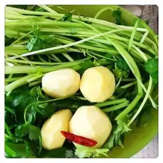 Make Celery chips step 0