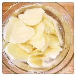 Make Celery chips step 1