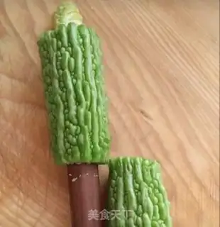 Make Banana slices of bitter melon step 1