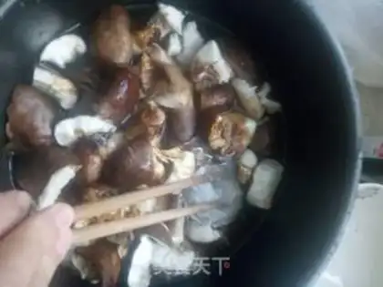 Make A chicken leg with mushrooms step 4