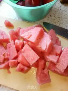 Make Fresh watermelon juice step 1