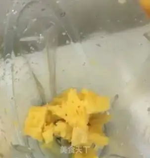 Make Pineapple shake step 1