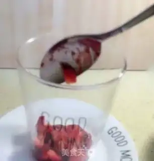 Make Dirty strawberry milk step 3