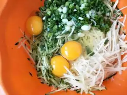 Make cucumber potato loaf step 2