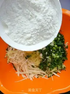 Make cucumber potato loaf step 3
