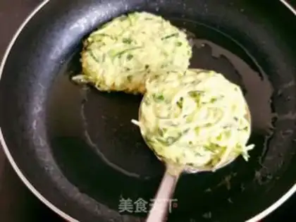 Make cucumber potato loaf step 5