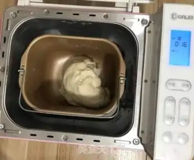 Make Light cream mashed rolls step 2