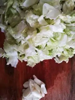 Make Garlic cabbage step 0