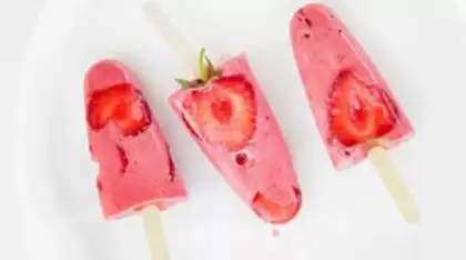 Make Fresh fruit popsicles step 1
